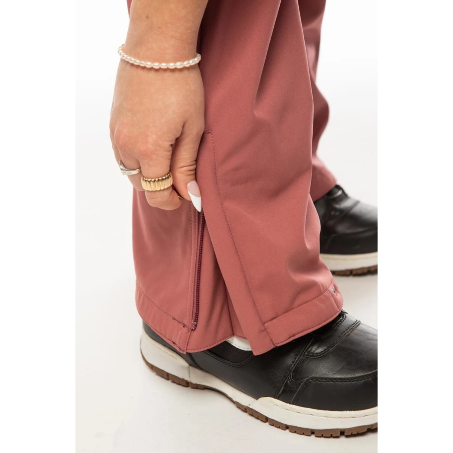 686 Women's Gossip Softshell Pant - Image 5